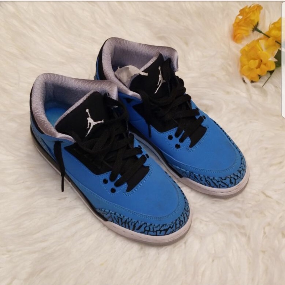AUTHENTIC AIR JORDAN 3 RETRO (GS) - Picture 4 of 7